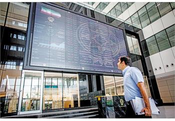 بازار سرمایه بیشتر از سیاست‌های پولی اثر می‌پذیرد تا تحریم‌ها